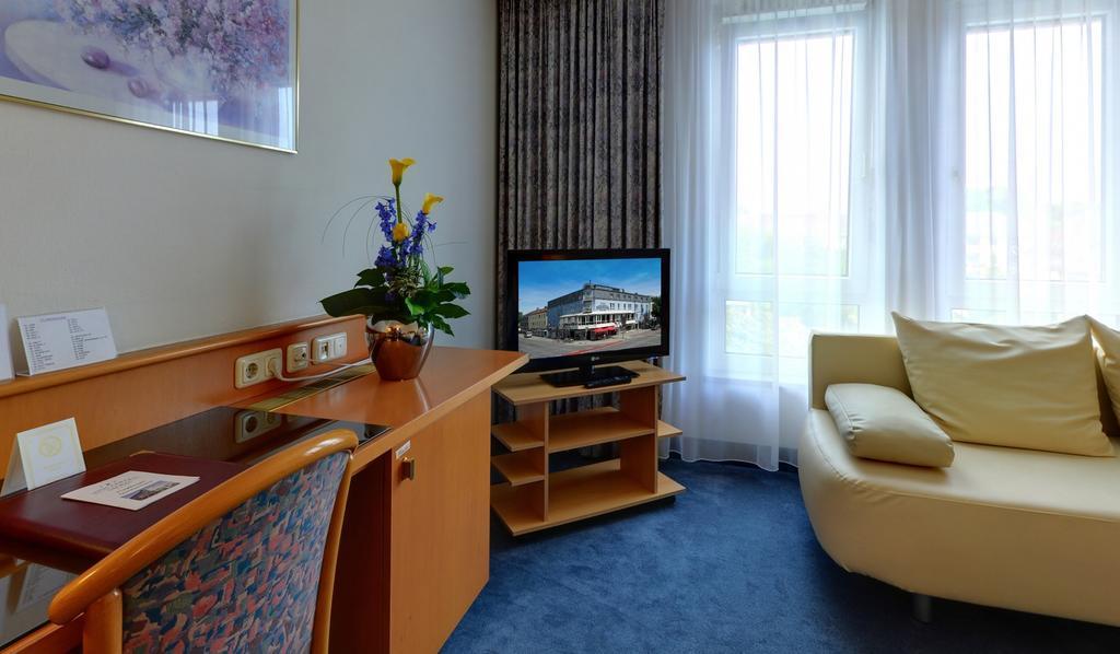 Hotel Central Dachau Garni エクステリア 写真