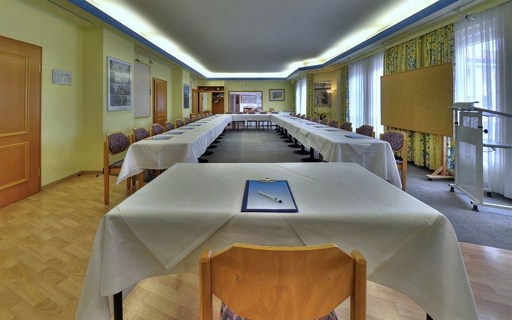 Hotel Central Dachau Garni エクステリア 写真