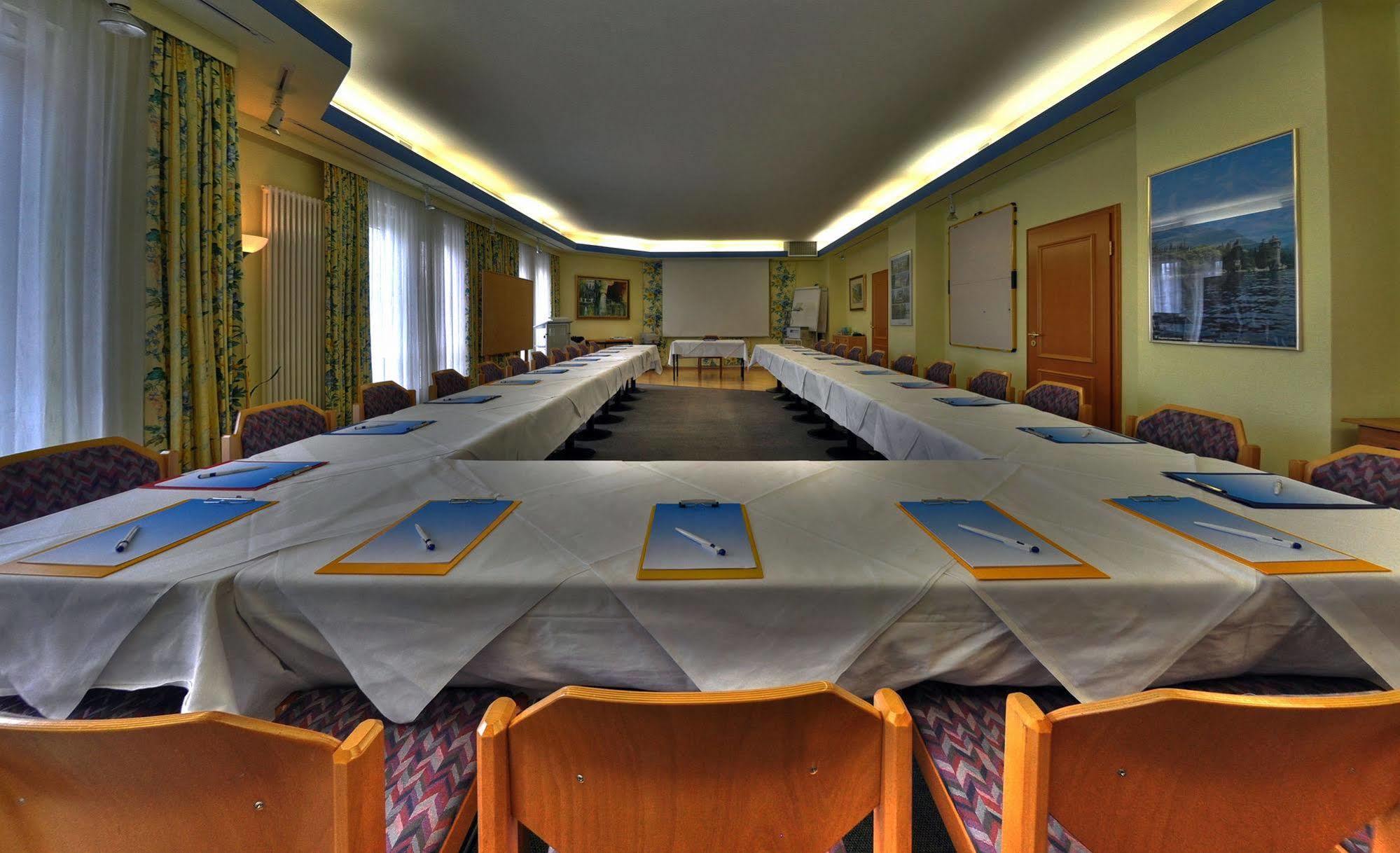 Hotel Central Dachau Garni エクステリア 写真